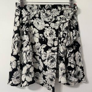Abercrombie & Fitch Floral Black White Wrap Swing Skater Flowy Mini Skirt NWT S